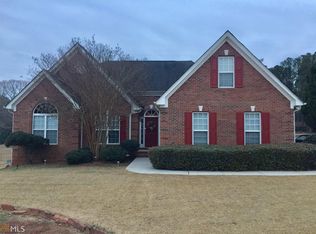 105 Victor Ln, Fayetteville, GA 30214