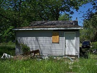 2nd image of 216 Parsons Ave