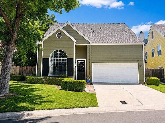 2nd image of 1047 E Monticello Cir