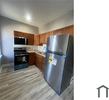 3727 N 18th St #3 — Photo 1