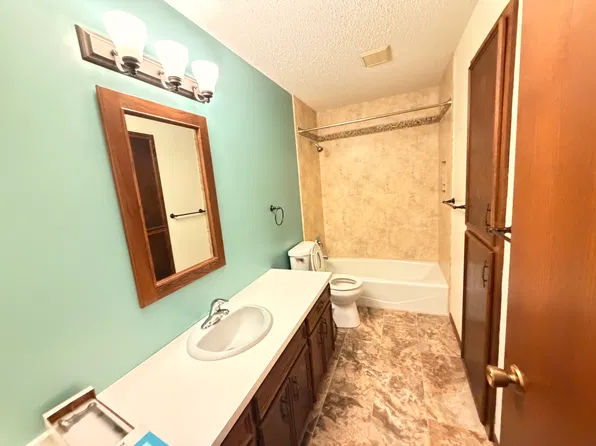 1039 42 1/2 Ave NE, Columbia Heights, MN 55421