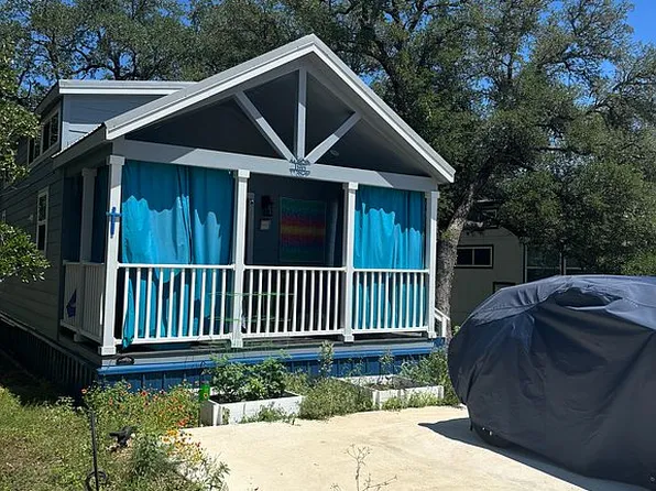196 Wild West Trl, Liberty Hill, TX 78642