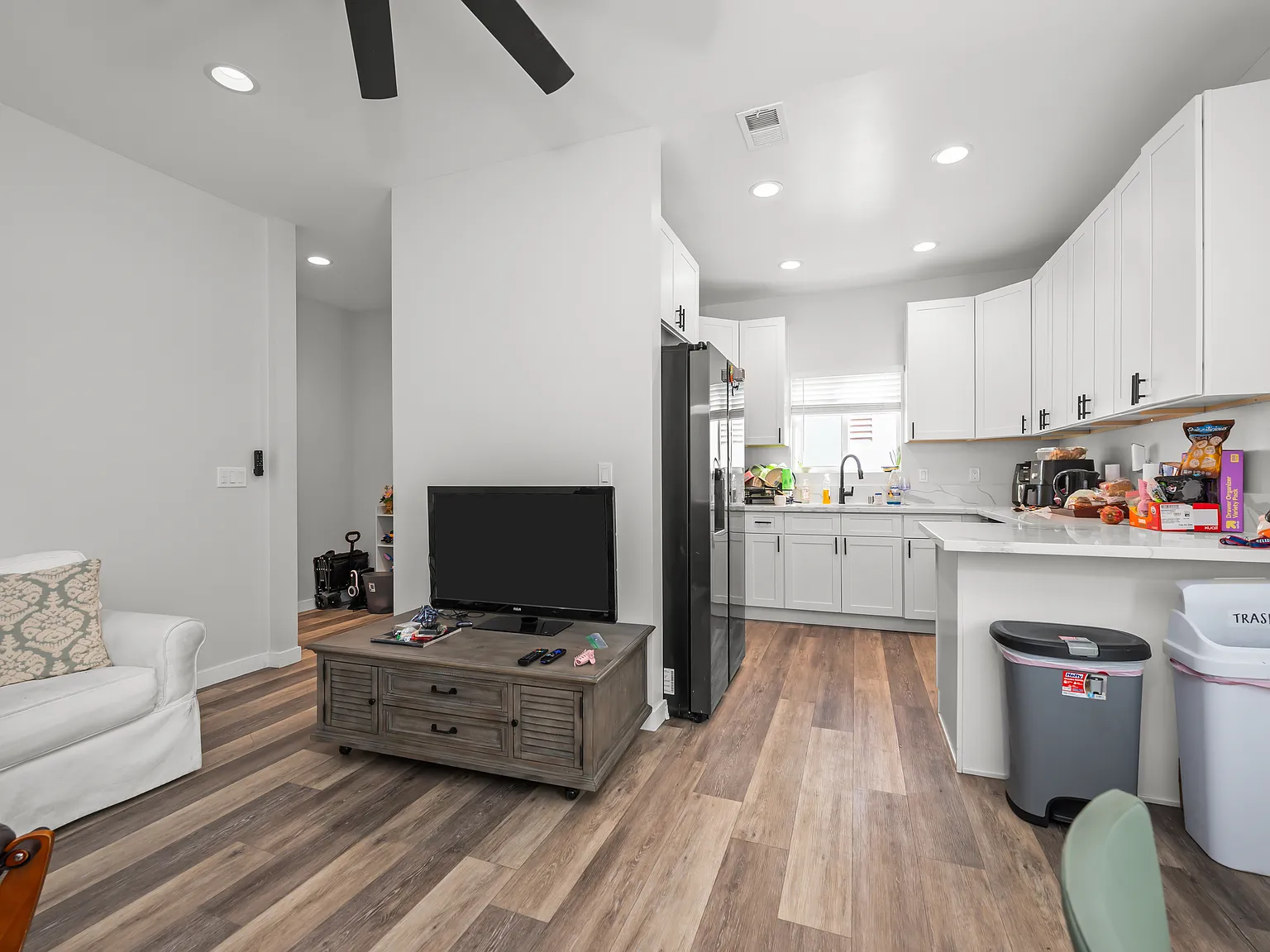 5229 East Falls View Drive - 1 — Photo 3