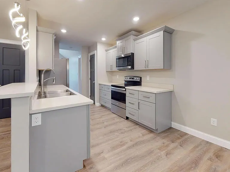 3755 SW Summerfield Dr — Photo 4