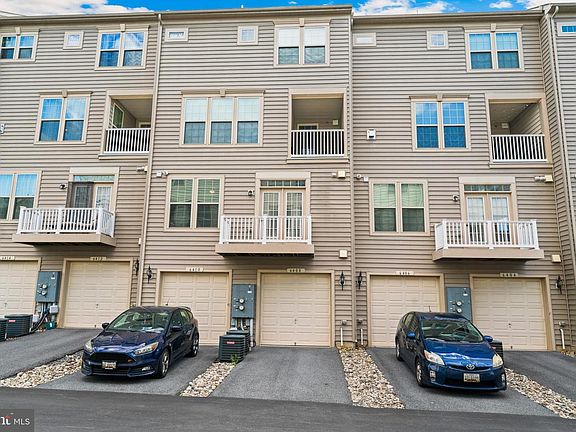 4th image of 6408 Walcott Ln