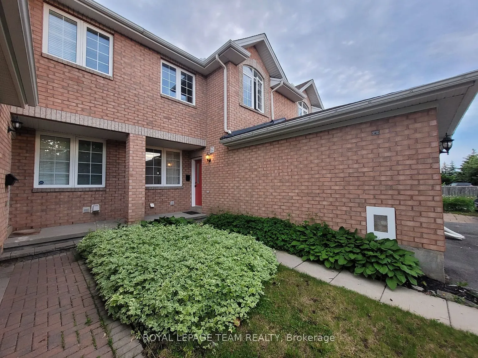 2 bed, $2,800 — Photo 2