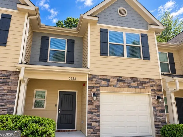 5358 Creekview Ln, Morrow, GA 30260