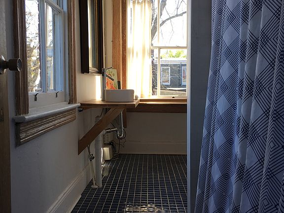5th image of 203 N Lombardy St APT 2