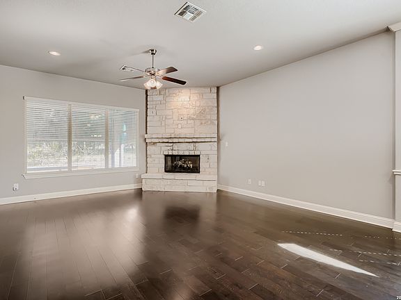 4th image of 323 ALLEMANIA DR