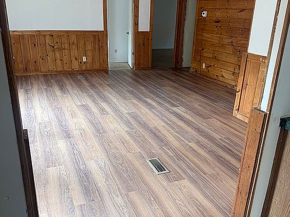 2nd image of 1447 Gnatty Branch Rd