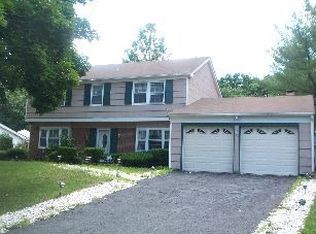 18 Abbott Rd, Somerset, NJ 08873