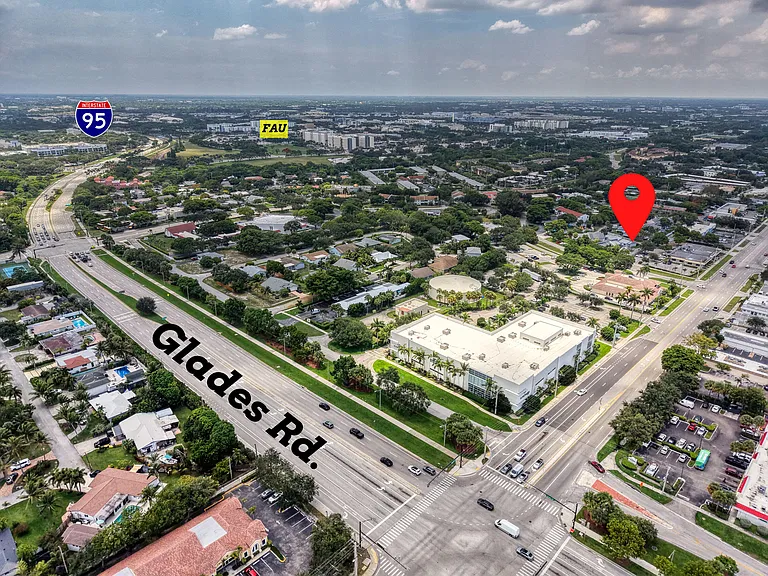 235 NW 15th St — Photo 48