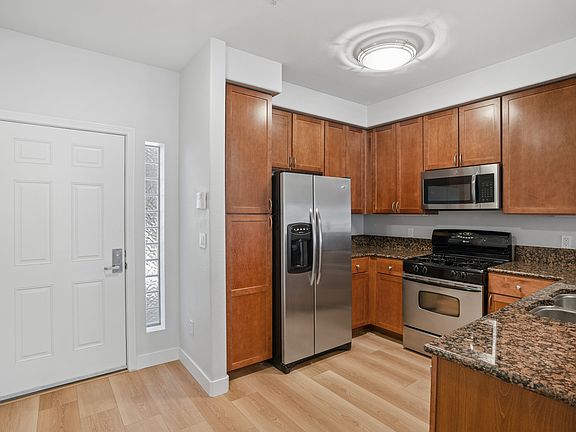 3rd image of 2330 1st Ave Unit 101