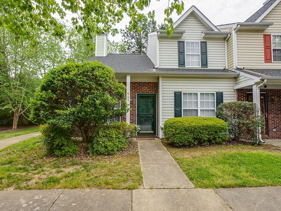 1st image of 642 Emerald Cove Dr