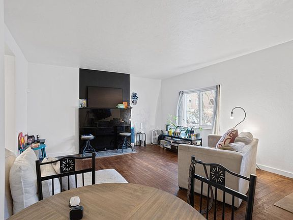 2nd image of 842 Chislett St Floor 1