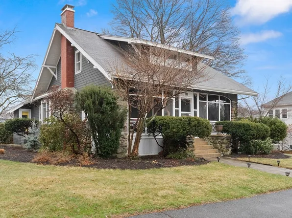 81 Hamilton Ave, Haverhill, MA 01830