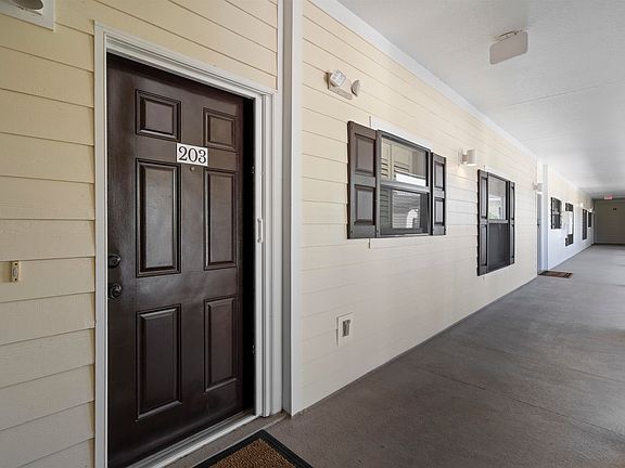 3rd image of 104 Laurel Wood Way Unit 203