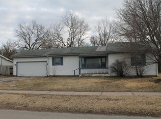 1101 W Oak St, Independence, KS 67301