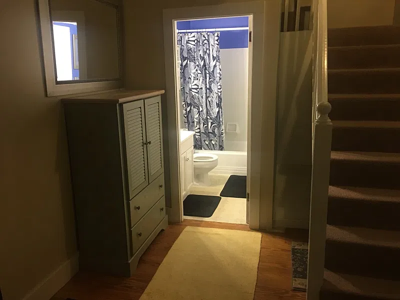 2 bed, 1000 sqft, $2,300 — Photo 3