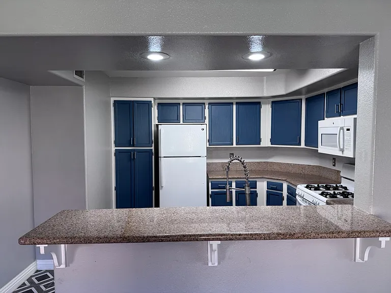 7950 W Flamingo Rd #2056 — Photo 3