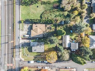 15724 E Burnside St, Portland, OR 97233