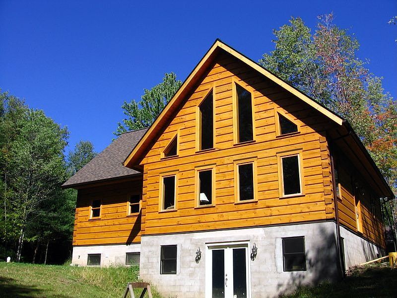 2nd image of 19 Aspen Rd