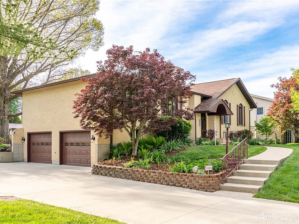 1st image of 3806 Saint Andrews Dr