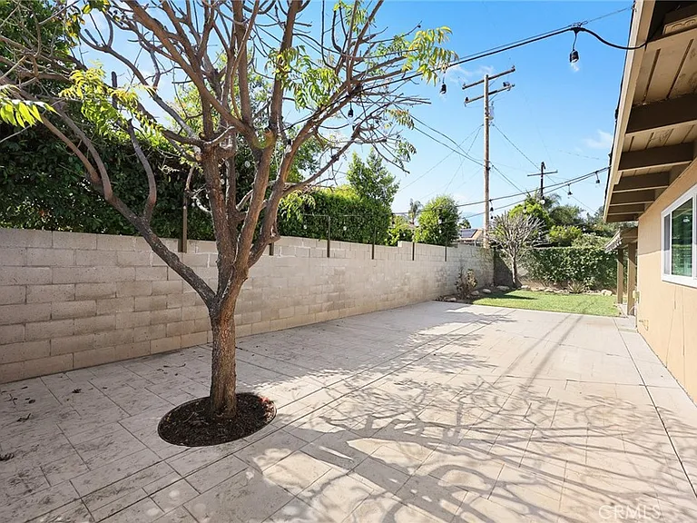 1641 Maywood Ave — Photo 33