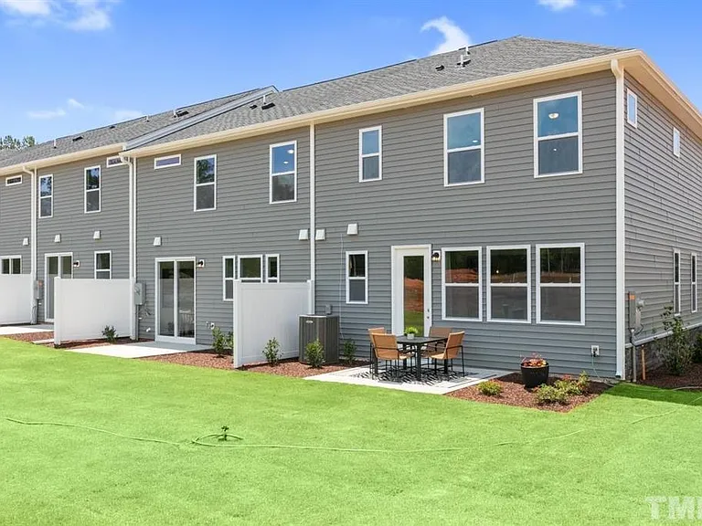 128 Gosford Ln — Photo 45