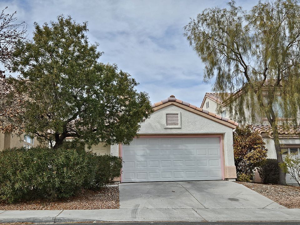 1st image of 2241 Island Green Dr