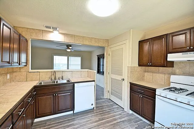 1401 Coco Ln #A — Photo 10