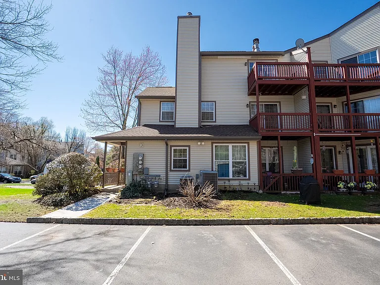 6202 Cedar Ct — Photo 3