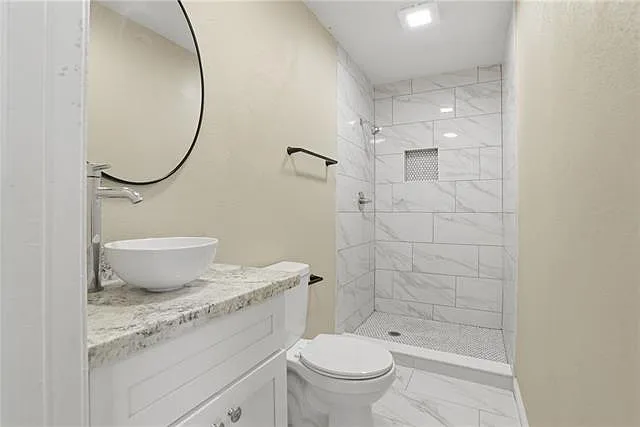 727 Anson St — Photo 8