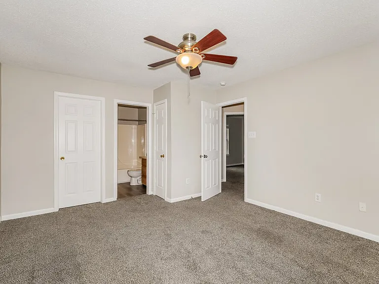 11960 Locus Ln — Photo 13