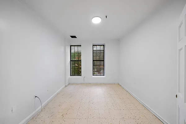 Rented by Skyhigh Realty NYC LLC | media 3