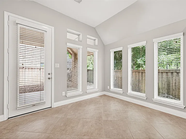 27128 Allenby Park Dr — Photo 13