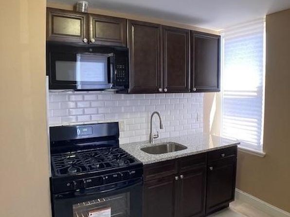 1950 Clarence St Floor 2