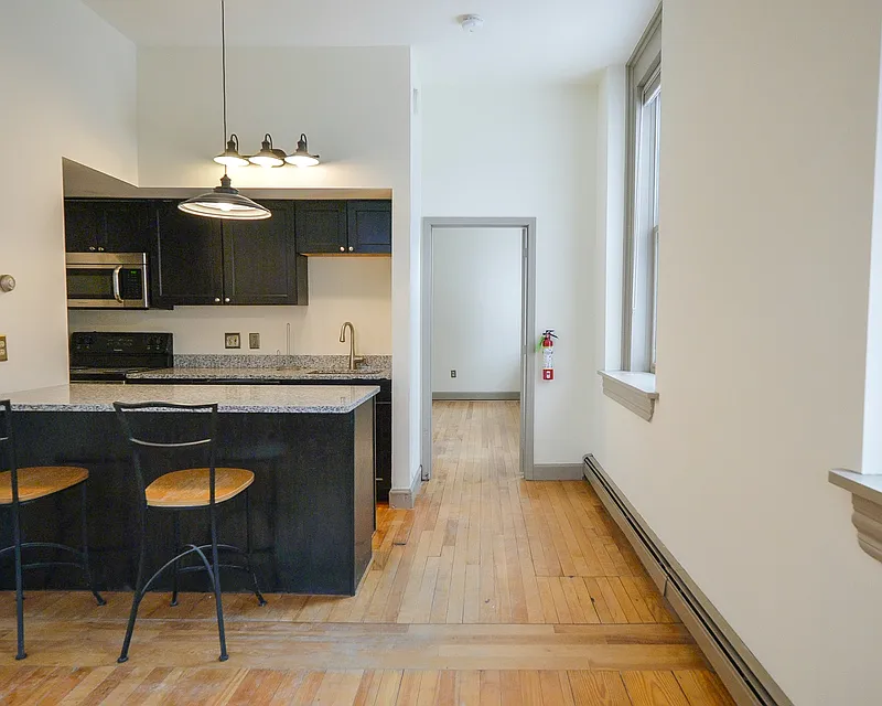 1 bed, 1.0 bath, $1,700 — Photo 4