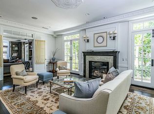 15640 Woodvale Rd, Encino, CA 91436