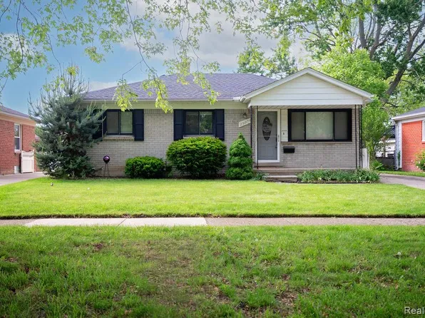 29974 Tamarack Dr, Flat Rock, MI 48134