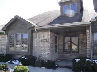 1302 Donson Cir, Kettering, OH 45429