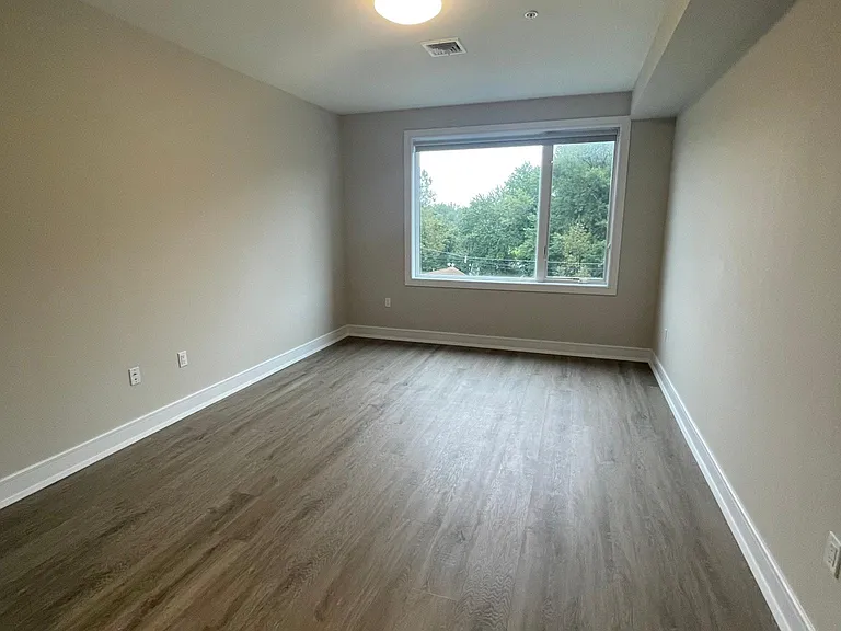 42 Spring St — Photo 9