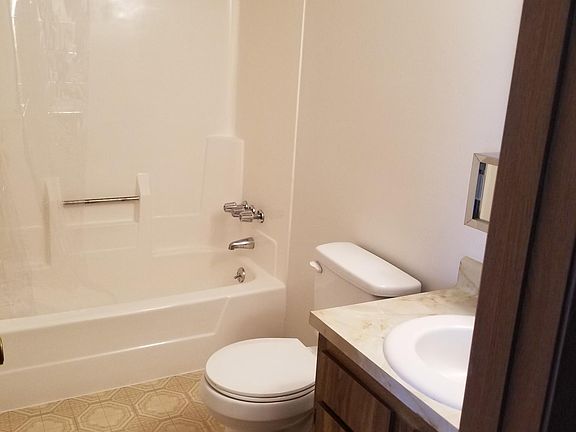 5th image of 2670 W 38th St APT 5B