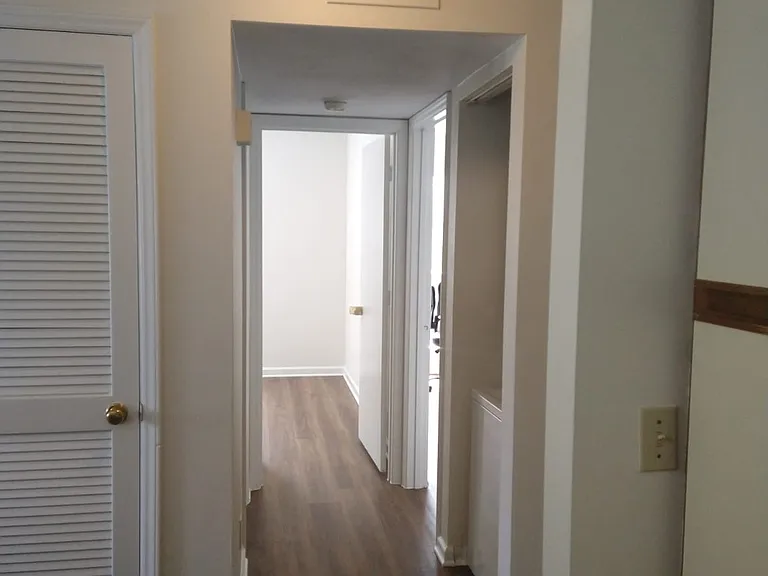 1400 Seneca Dr #I — Photo 2