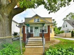 28 Elm Ave, Hempstead, NY 11550