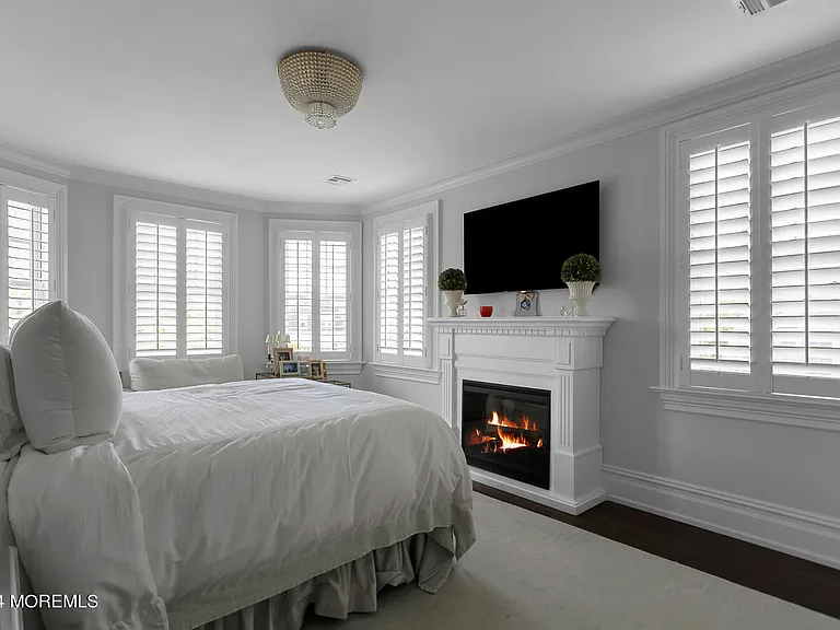 109 Washington Ave — Photo 30