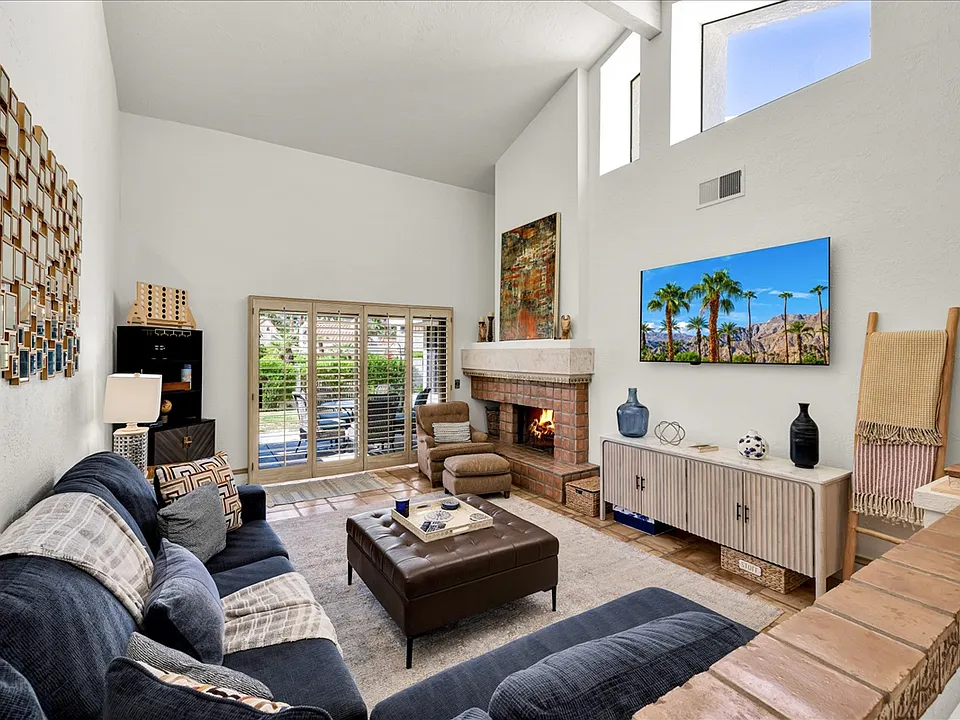 49931 Avenida Vista Bonita