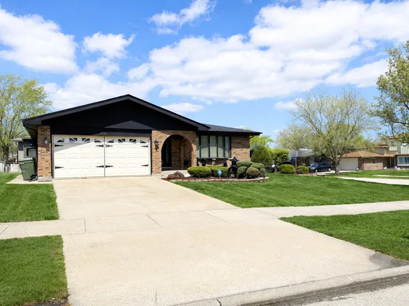 8500 170th Pl, Tinley Park, IL 60487