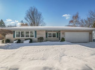 1107 Par 4 Rd, Kalamazoo, MI 49008
