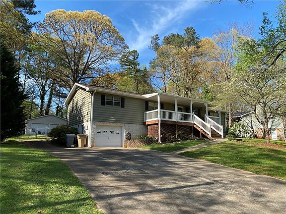 4th image of 142 Beaver Pond Dr